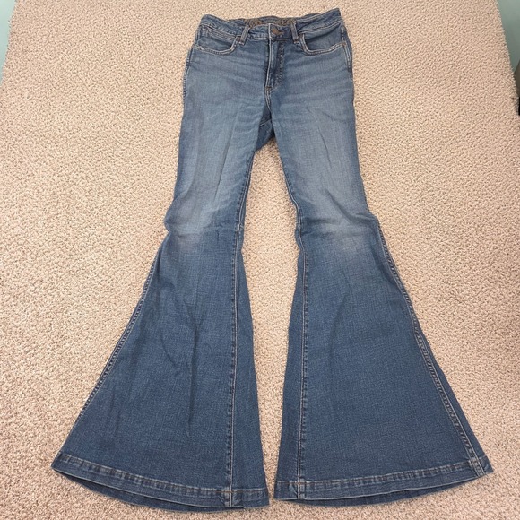 Wrangler Denim - Wrangler Womens Retro Trumpet Flare Jeans 28 (Fits 28x34) High Rise Bell Bottom